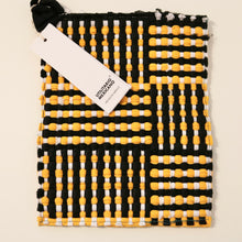 Load image into Gallery viewer, Woven Pot Grabber