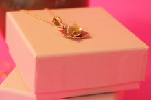 Load image into Gallery viewer, Lula Flower Pendant