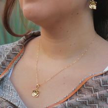 Load image into Gallery viewer, Lula Flower Pendant